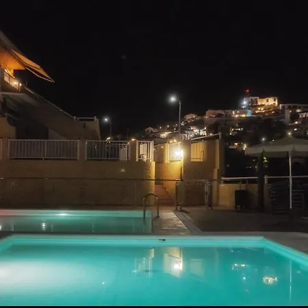 アパート Terrace Swimming Pool *